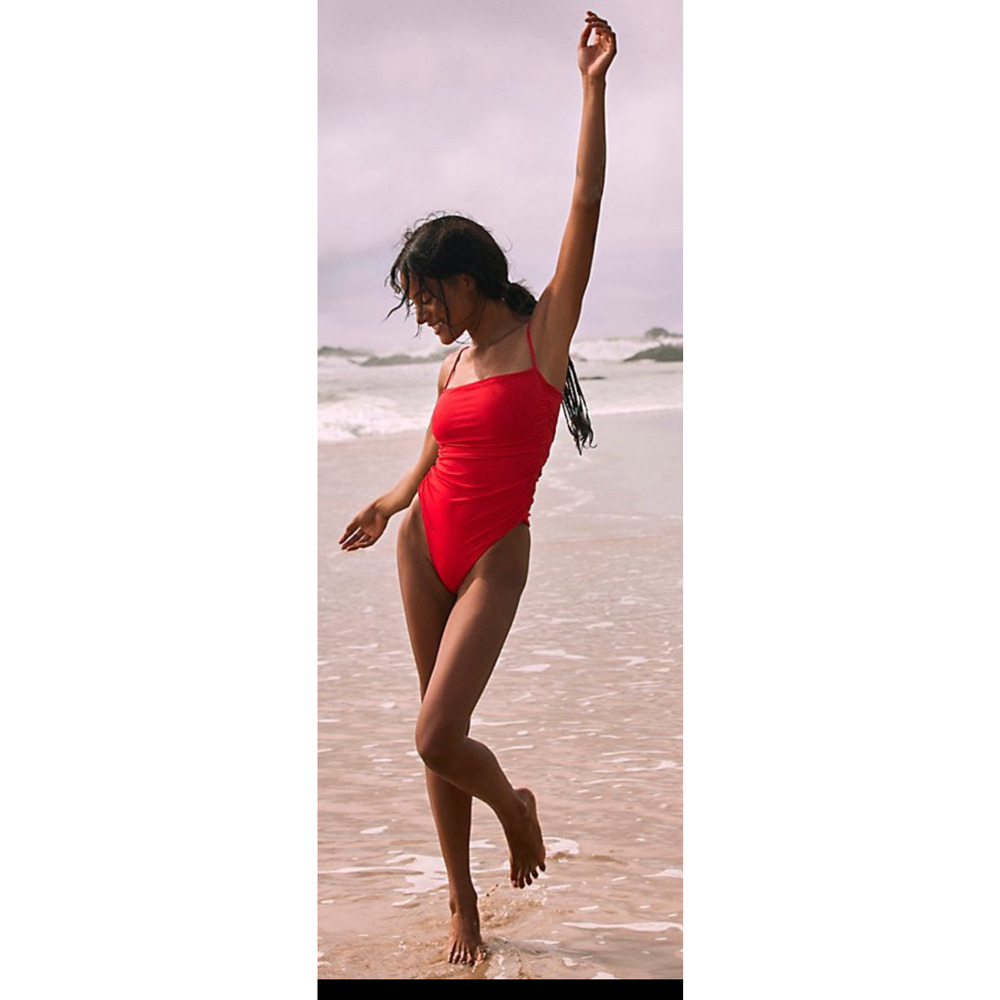 NEW BELLE THE LABEL CHERRY RED RUCHED MAILLOT ONE PIECE SWIMSUIT FREE PEOPLE XS